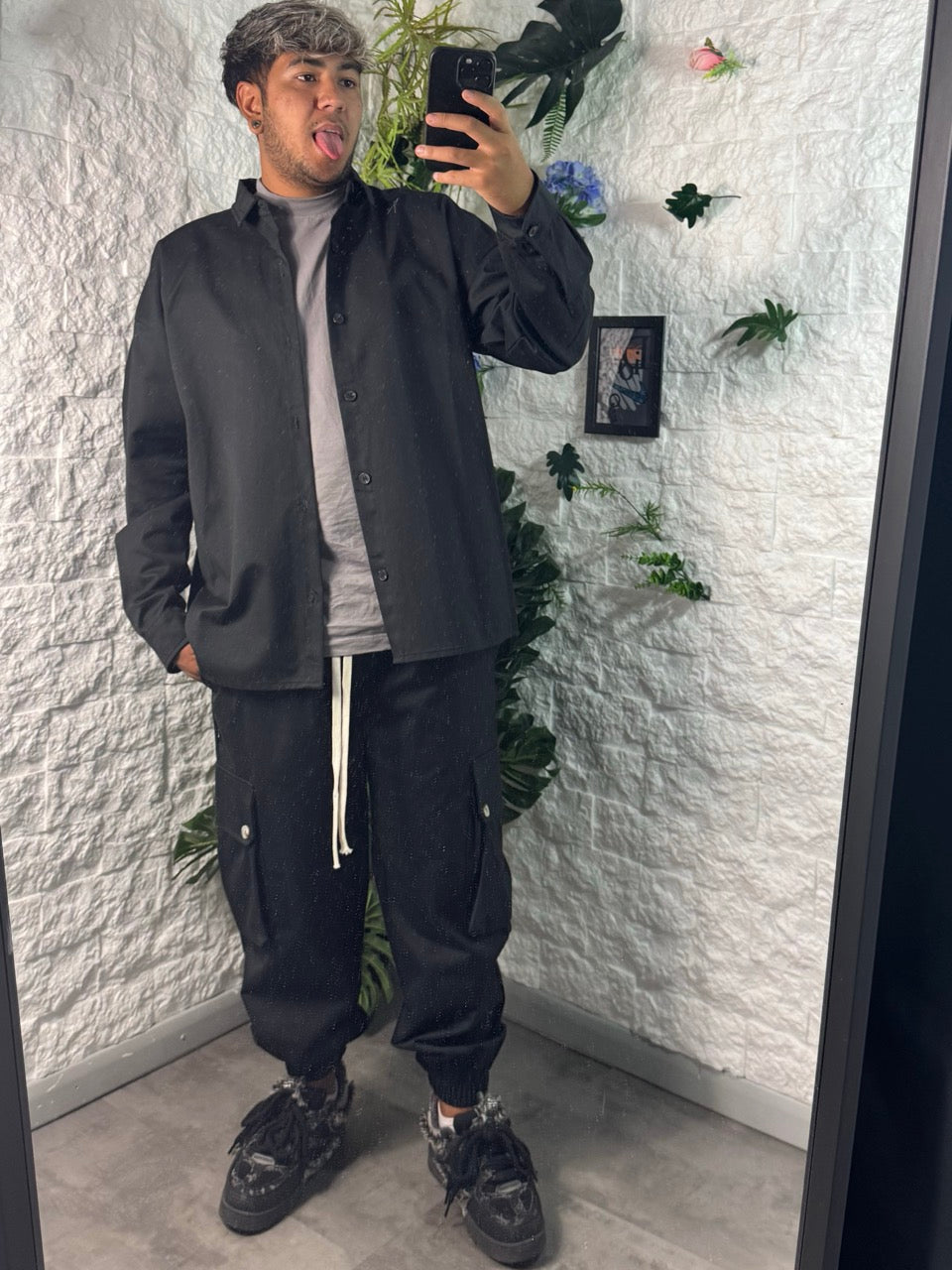 Completo nero con camicia e pantalone cargo - OVERSIZE