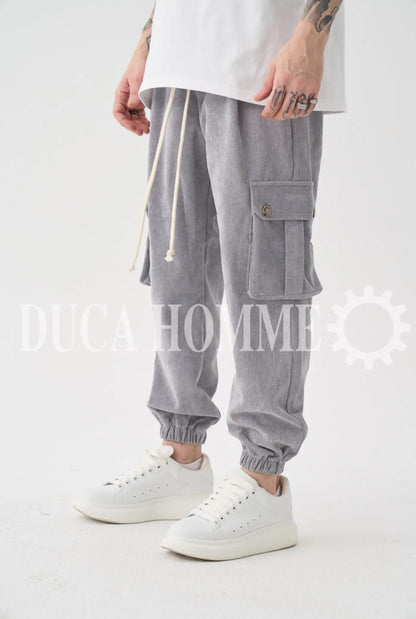 Pantalone cargo grigio a millerighe in tessuto leggero
