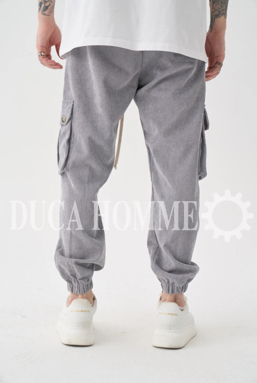 Pantalone cargo grigio a millerighe in tessuto leggero