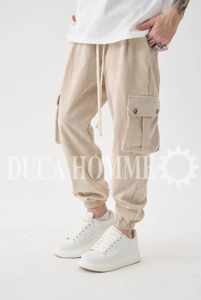 Pantalone cargo beige a millerighe in tessuto leggero