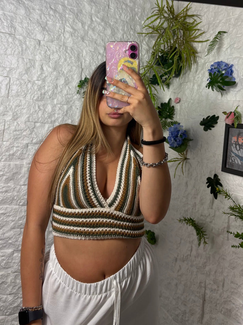 Top corto multicolor effetto uncinetto con schiena scoperta