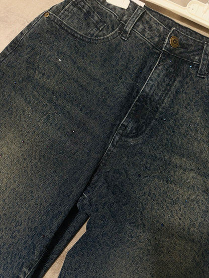 Jeans wide leg baggy con stampa maculata e brillantini blu