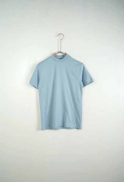 T-shirt celeste con mezzo collo alto 10-16 anni