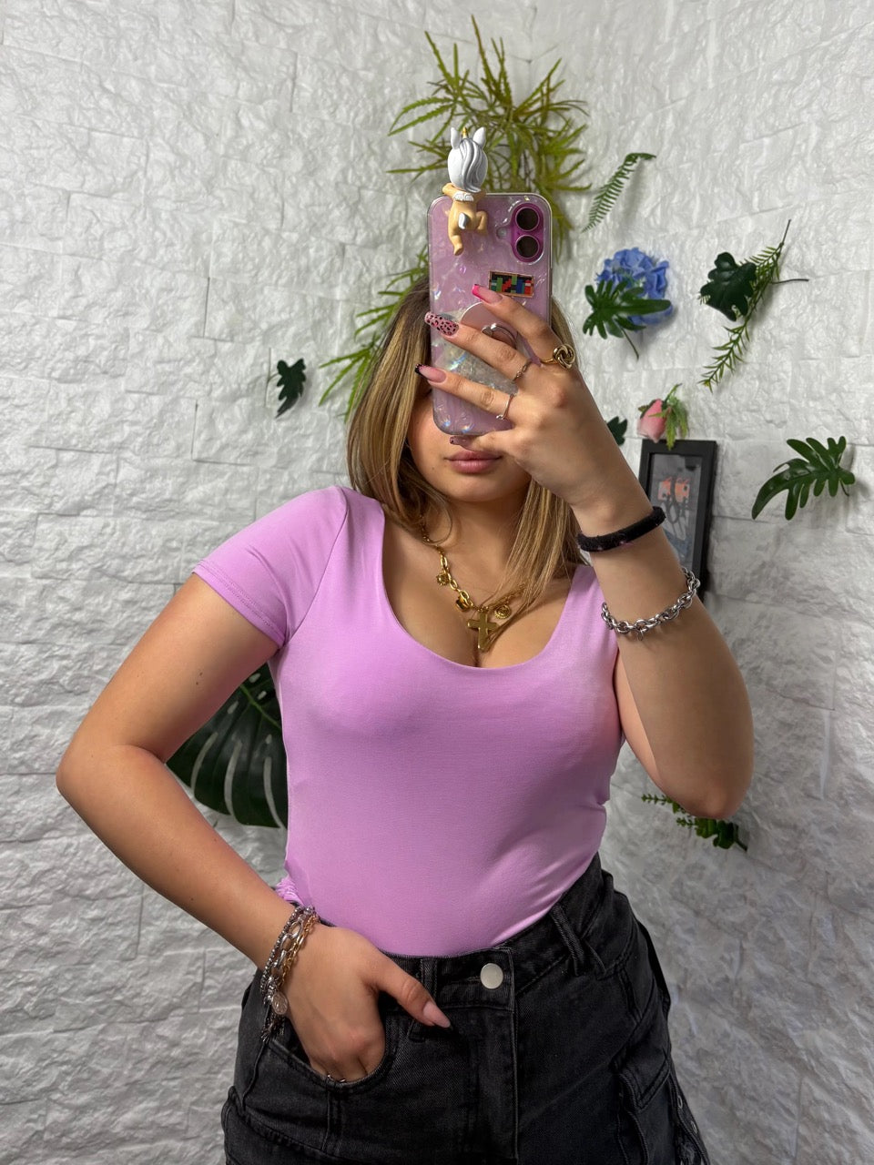 Body in lycra a mezza manica tinta unita con scollo a U