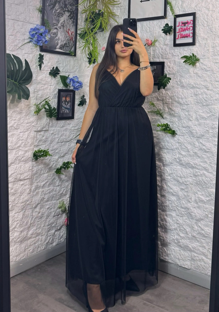 Abito lungo nero in tulle con scollo a V e fascia in vita elasticata