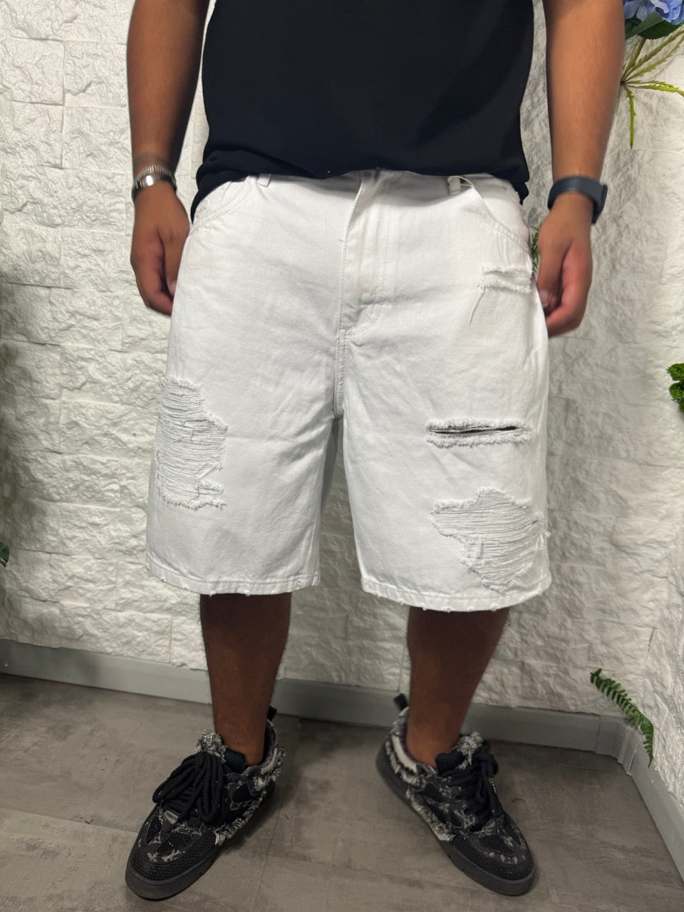 Jeans bermuda bianco regular fit con strappi