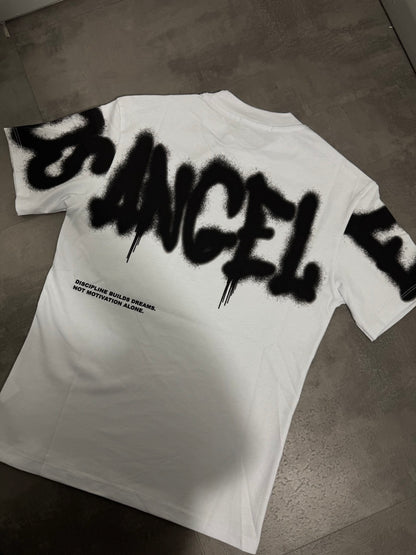 T-shirt bianca con mezzo collo alto e scritta "LOS ANGELES" spray 10-16 anni