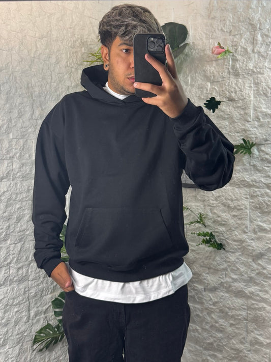 Felpa nera boxy fit con cappuccio - GARZATO