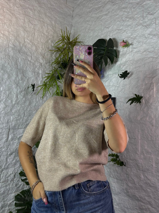 Maglione girocollo in maglia fine a maniche corte tinta unita