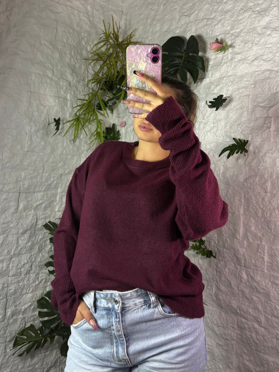 Maglione in maglia morbida in tinta unita con scollo a barca