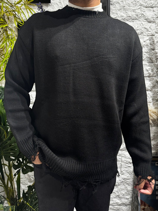 Maglione nero in maglia con bordi effetto destroyed